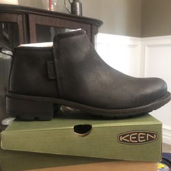  KEEN Raven black women’s 7.5 Oregon city Lowe’s brand new never been worn
