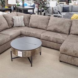 Hoylake Chocolate LAF Sectional /couch /Living room set