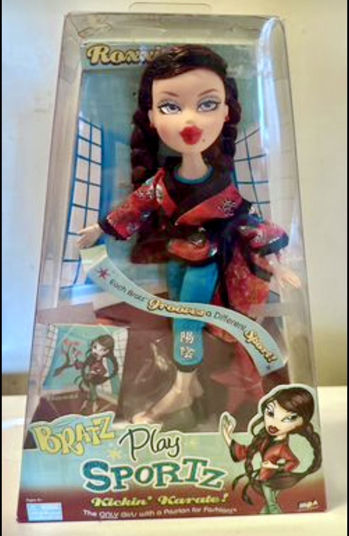 New Sealed MGA Bratz Play Sportz Kickin Karate Roxxi First Version