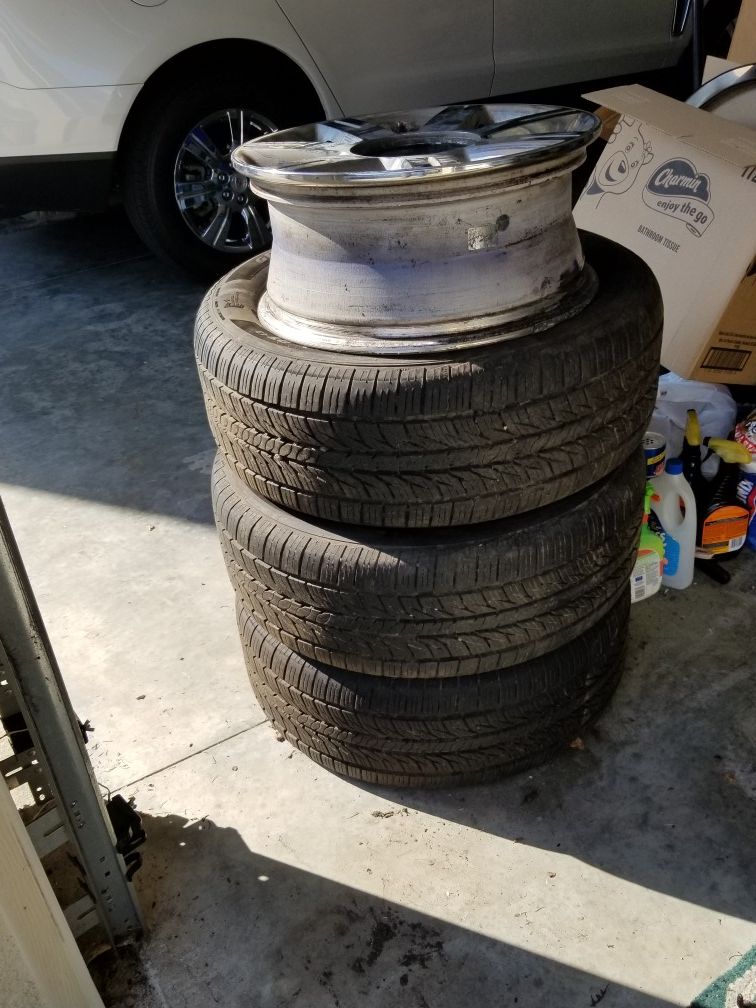 Cadillac DTS Wheel Rim and Tire