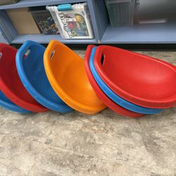 7 Classroom Scoop Chairs 