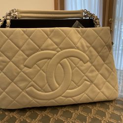 Chanel ivory Expandable Shoulder bag 