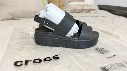 Crocs Brooklyn low wedge