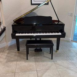 Yamaha Baby Grand