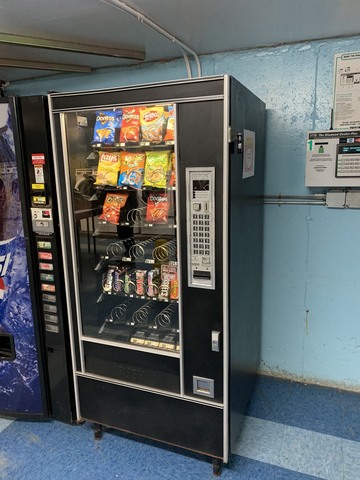 Vending Machines Snack & Drink