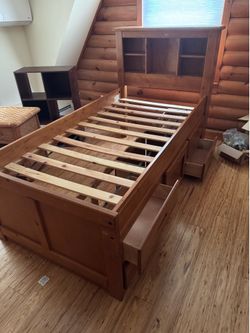 Oak Furniture West Twin Captain’s Storage Bed – Bookcase Headboard, 4 Drawers & Center Cabinet