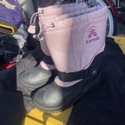 Snow Boots 