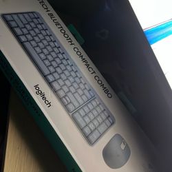 Logitech Keyboard And Mouse Bluetooth Brand New 