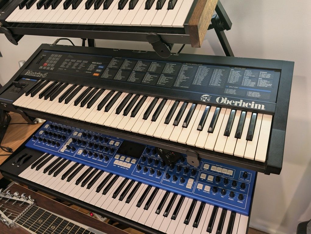 Oberheim Matrix 6 Synthesizer