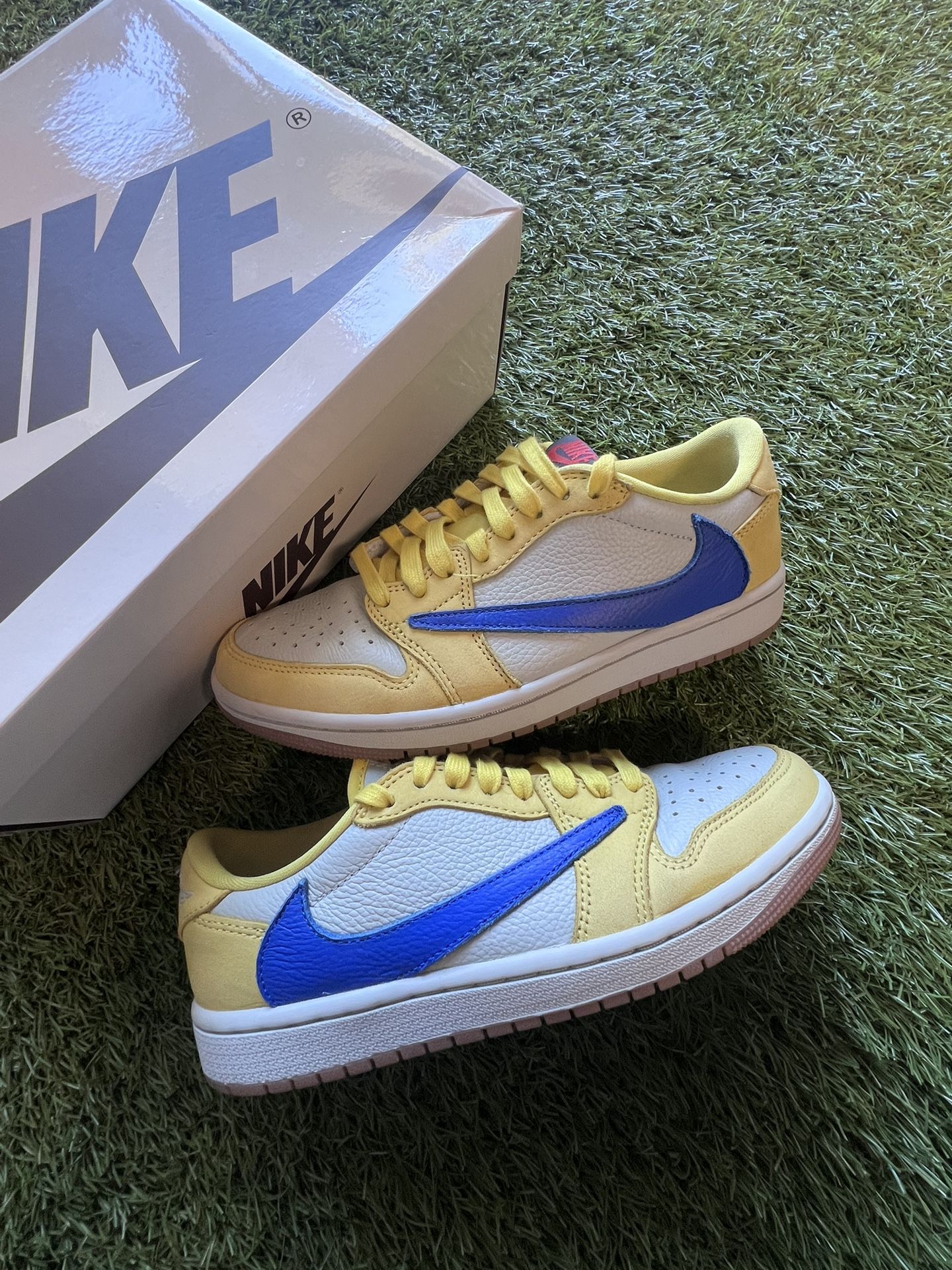 Jordan 1 Low OG Travis Scott “Canary” Size 7W