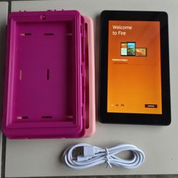 Good Working Amazon Fire 7 Tablet Micro SD Expansion Slot USB Charging Cable And Silicon Case