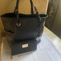 Bolsa Con Cartera. Mk