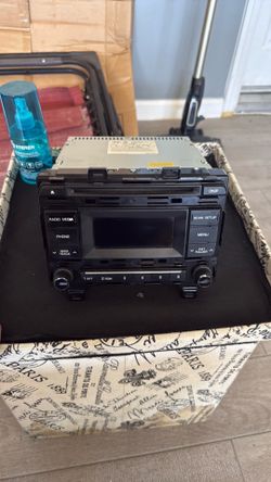 Hyundai stereo with XM