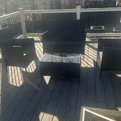 Gorgeous Patio Set & Fire Pit Priced To Sell