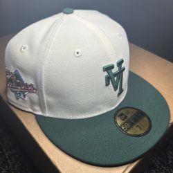 🪽Upside Down LA Dodgers Fitted  7 1/2🌵