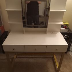 Vanity Dresser