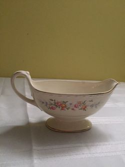 Vintage Homer Laughlin Gravy Bowl