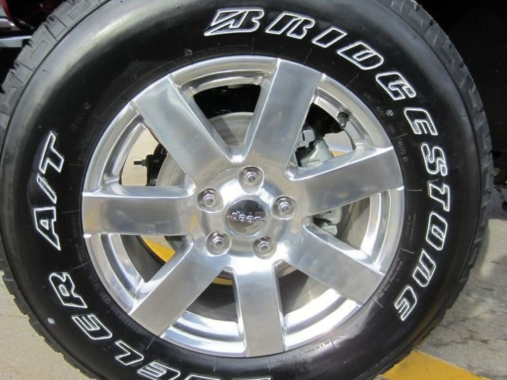 O.B.O. 5 Wheels and 5 tire for wrangler 18 inch