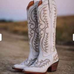 EUC Durango tall crush cowboy boot in ivory