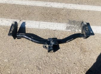 TRAiLER HiTCH RECEIVER