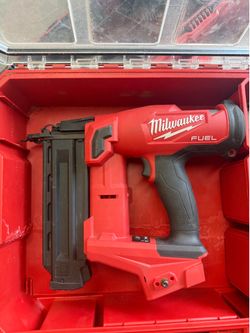 Milwaukee 18 gauge Brad nailer