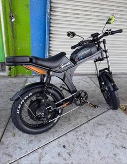 MOVCAN V70 E Bike - Like New (used 3 times) - $595