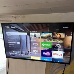 35” TCL Roku Tv With Wall Mount. 