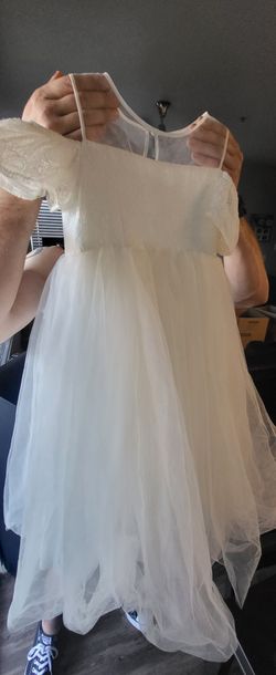 Flower Girl Wedding Dress (DAVIDS BRIDAL) SIZE 8: WHITE