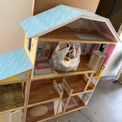 Doll House 