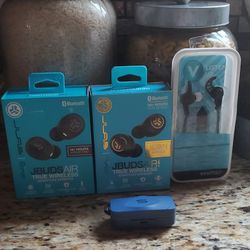 New Wireless Bluetooth Earphones