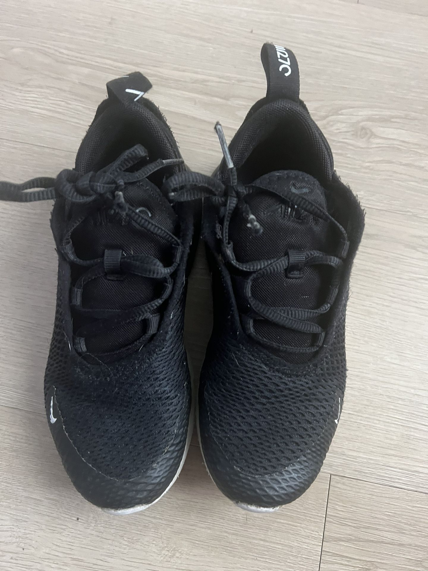 Kids Nike tennis shoes