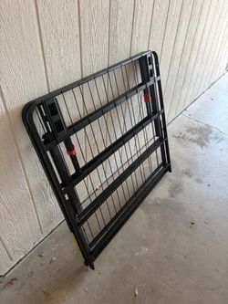 Twin Metal Bed Frame / Platform