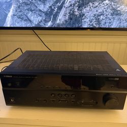 Yamaha RX-V385 Surround Sound Receiver 