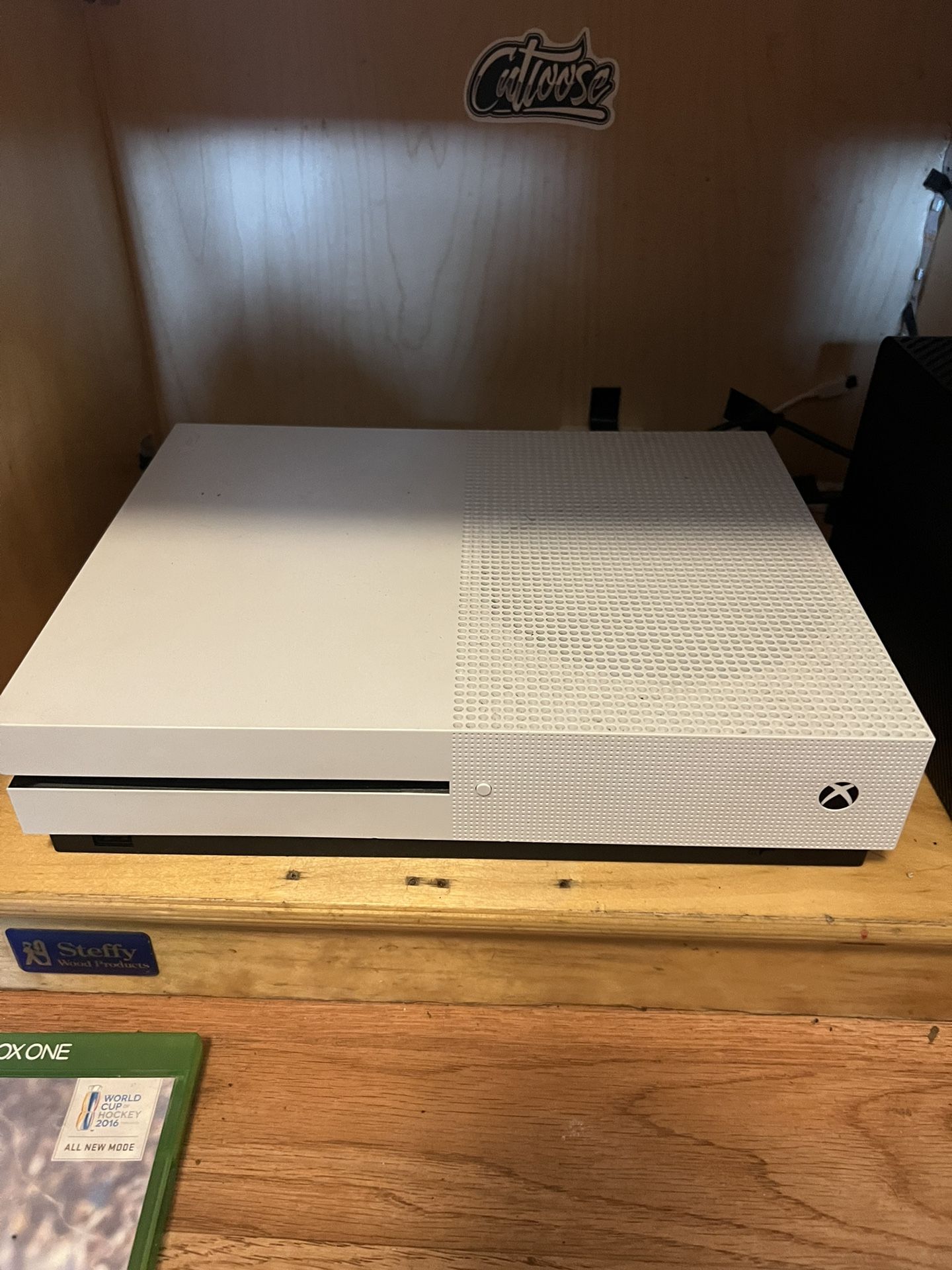 Xbox One S