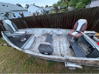 Jhone boat and trailer