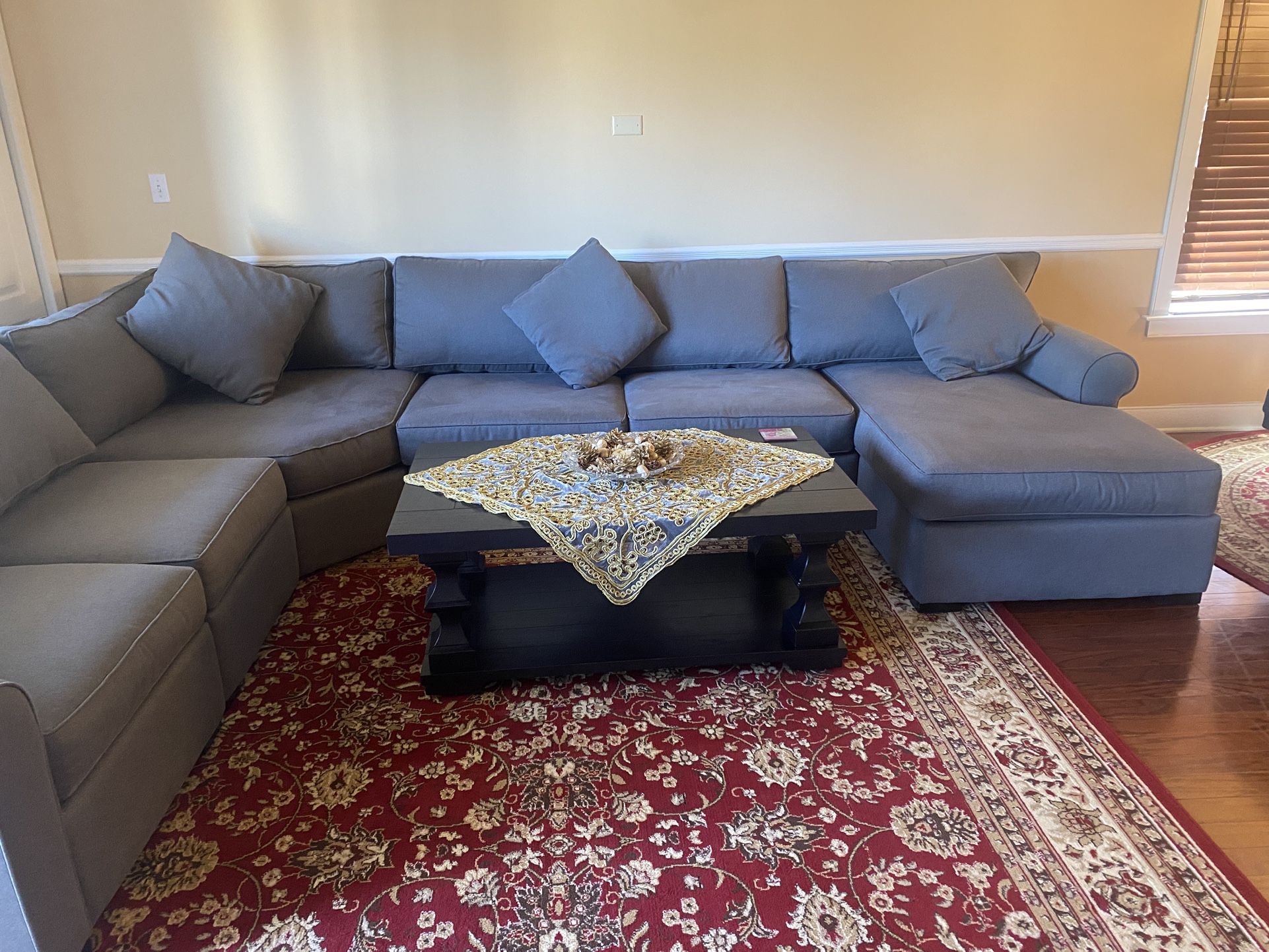 sectional sofa table & rug