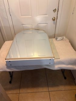 Medicine cabinet with mirror