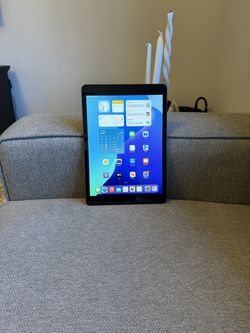 Apple iPad 7th Generation 32GB Wi-Fi - Space Gray