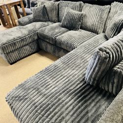 Stylish Double Chaise Sectional!
