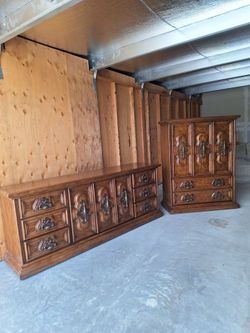 Dresser Set $460 FIRM