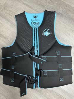 Liquid Force Size Medium Life Vest