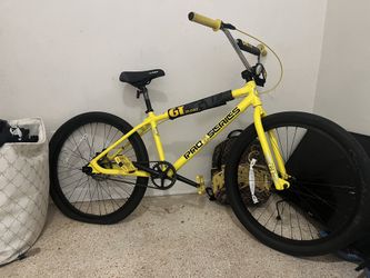 GT Pro Series BMX bike