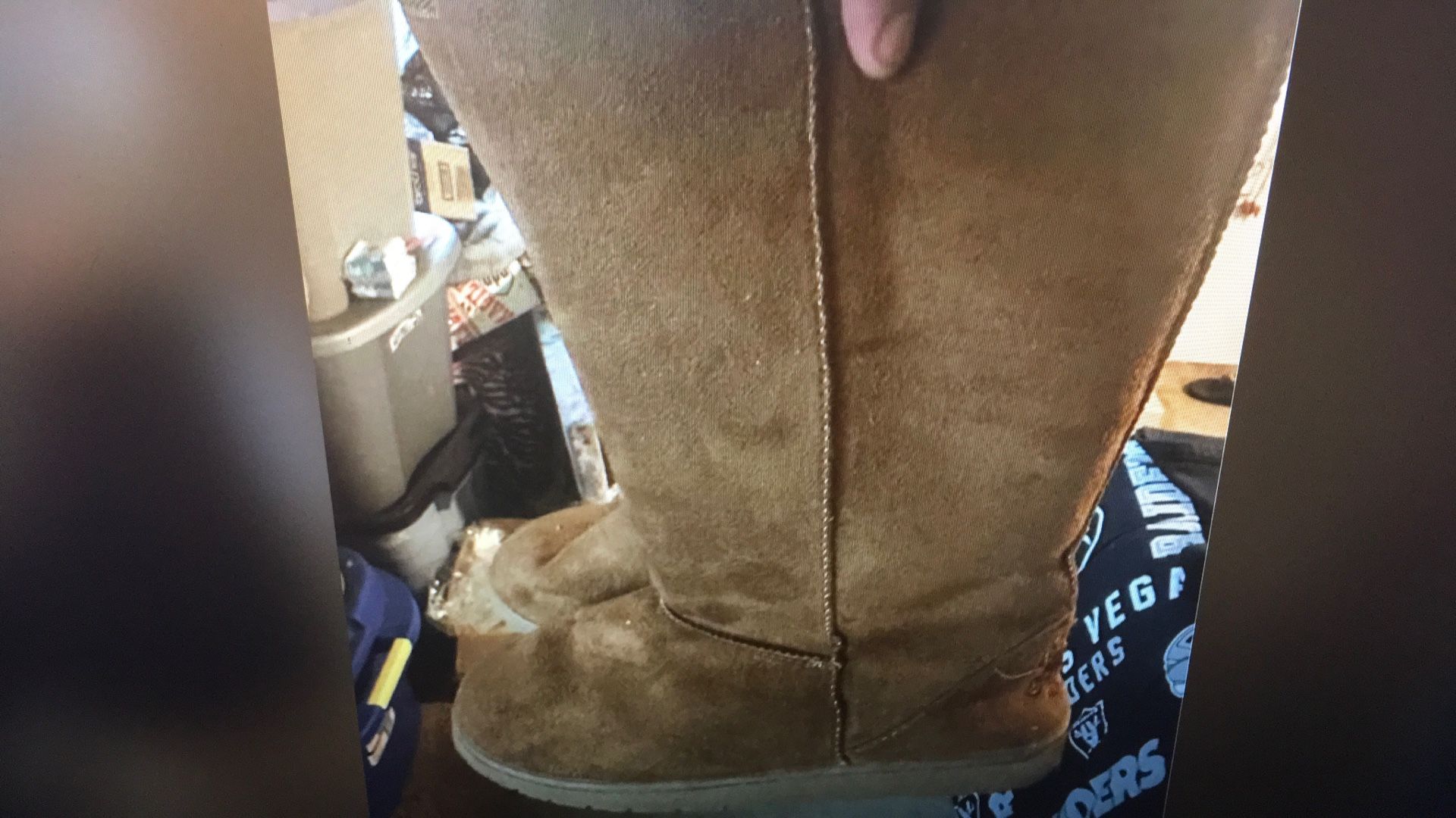 A Used-good Women’s Winter Dawgs Boots (Size 7)