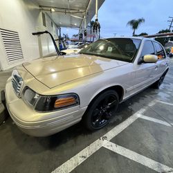 1998 Ford Crown Victoria