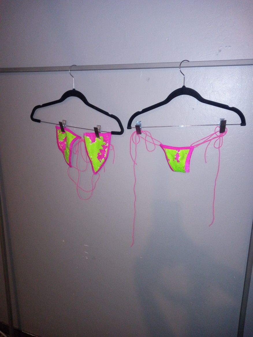 String Bikini