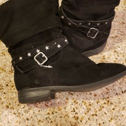 Boots Kids Size 11