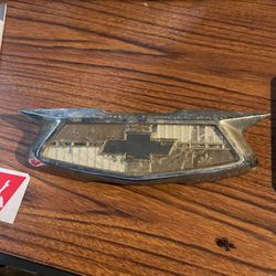 1953 Chevy Trunk Emblem .