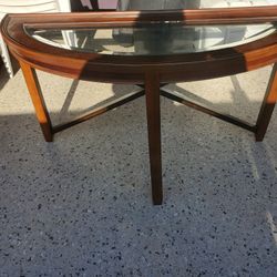 Side Wall Photo Stand