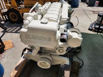 Cummins C160 marine diesel engine