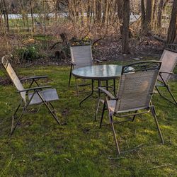 Outdoor Glass Round Patio Furniture Table And Chairs Set